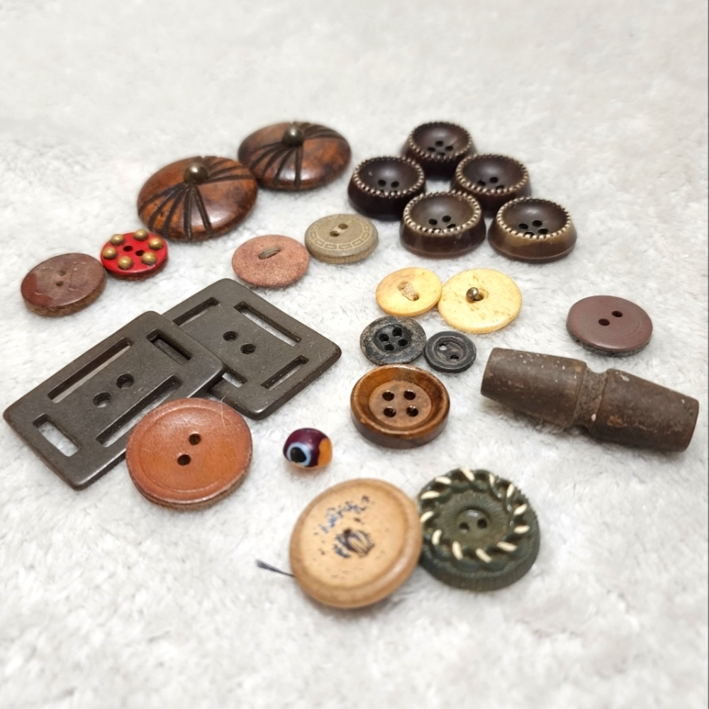 Bundle of Vintage Buttons